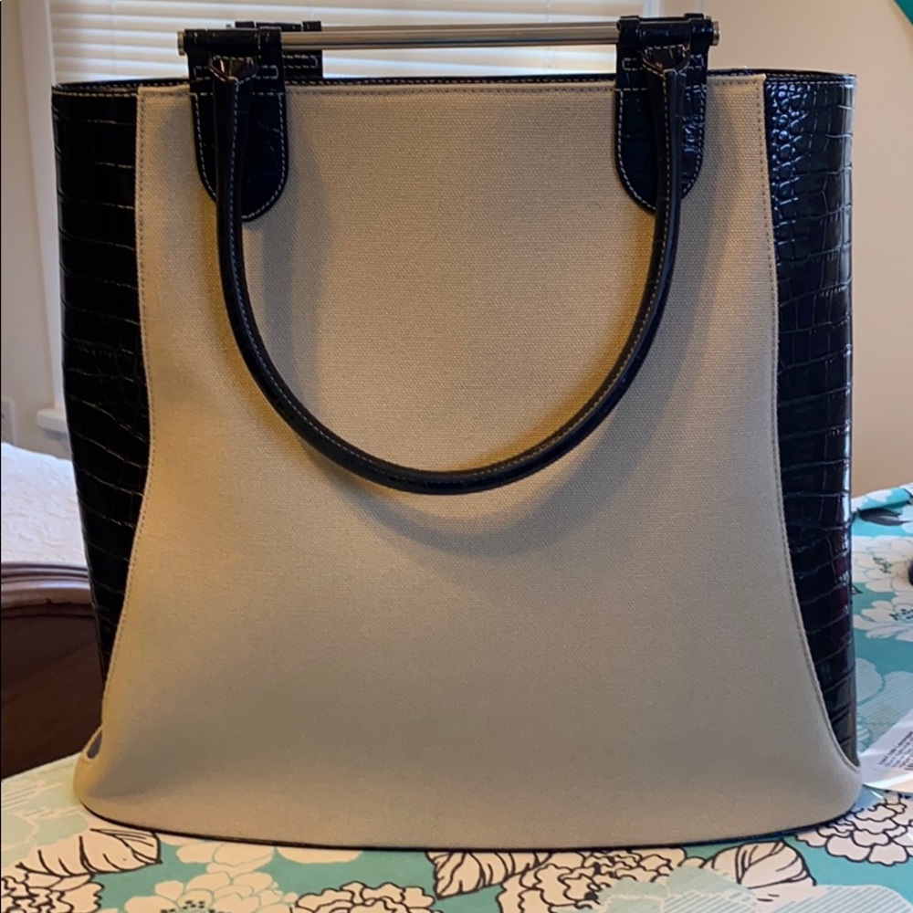 Levenger tote with mini purse. Never used.